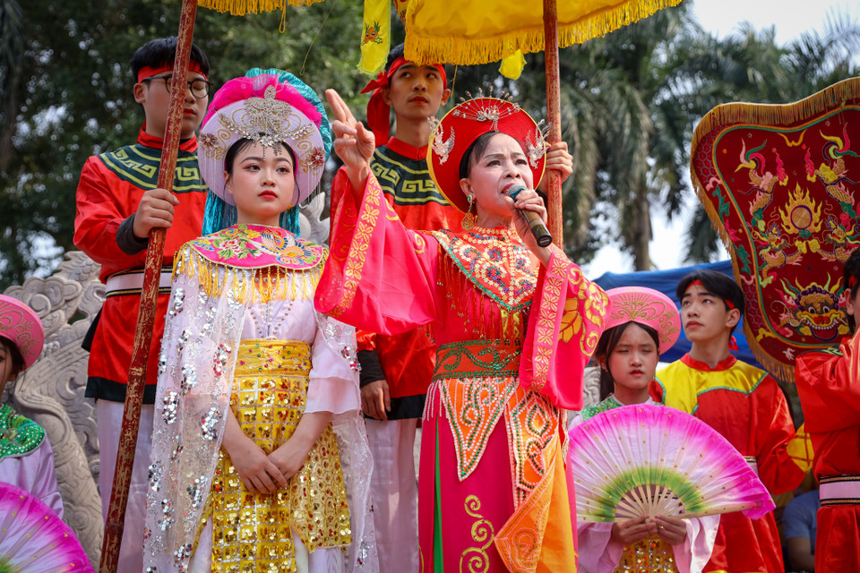 Đặc sắc Lễ hội kén rể có từ nghìn năm ở ngoại thành Hà Nội | Vietnam+ ...