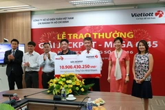 Ông Khánh là người đầu tiên trúng giải Jackpot chấp nhận công khai hình ảnh, thông tin. (Ảnh: Vietlott)