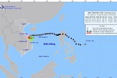 Hướng di chuyển của bão số 6, cập nhật lúc 13 giờ, ngày 27/10. (Ảnh: TTXVN phát)