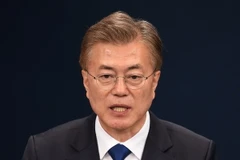  Tân Tổng thống Hàn Quốc Moon Jae-in phát biểu tại cuộc họp báo ở Seoul ngày 10/5. (Nguồn: AFP/TTXVN)