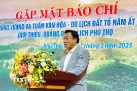 Ông Nguyễn Huy Ngọc, Phó Chủ tịch UBND tỉnh Phú Thọ (Trưởng Ban Tổ chức sự kiện) phát biểu. (Ảnh: Ngọc Bích/TTXVN)