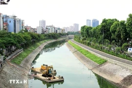 Hà Nội lên phương án phục hồi chất lượng môi trường sông Tô Lịch. (Ảnh: PV/Vietnam+)