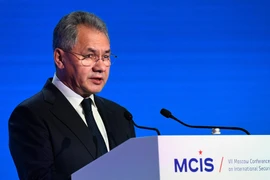 Bộ trưởng Quốc phòng Nga Sergei Shoigu phát biểu tại một hội nghị ở Moskva. (Ảnh: AFP/TTXVN)