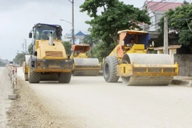 Bộ trưởng Đinh La Thăng yêu cầu đẩy nhanh tiến độ Quốc lộ 1A 