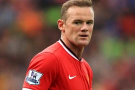 Đẩy Rooney xuống đá tiền vệ trung tâm, Van Gaal nên cẩn trọng