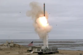 Mỹ thử tên lửa tại đảo San Nicolas, bang California. (Ảnh: AFP/TTXVN)