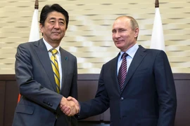 Thủ tướng Nhật Bản Shinzo Abe và Tổng thống Nga Vladimir Putin. (Nguồn: AFP)