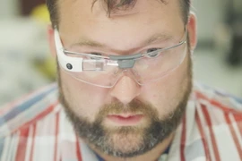 Phiên bản Google Glass Enterprise. (Nguồn: wired.com)