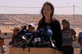 Nữ minh tinh Angelina Jolie Pitt tại Jordan