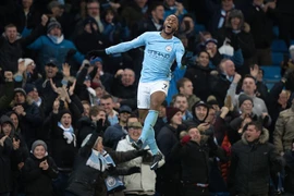 Sterling giúp Man City nối dài mạch thắng. (Nguồn: Daily Mail)