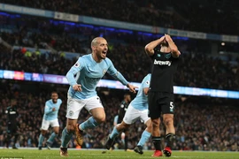 David Silva ấn định chiến thắng cho Man City. (Nguồn: DM)