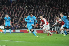 Lionel Messi giúp Barcelona đánh bại Arsenal. (Nguồn: DM)