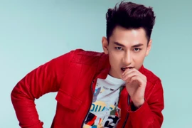 Isaac đánh liều hát “hit” của Hà Hồ trong đêm chung kết The Remix 