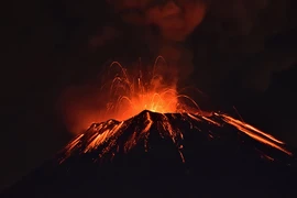 Núi lửa Popocatépetl phun trào hồi tháng 9. (Nguồn: Reuters)