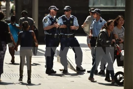 Cảnh sát Australia tuần tra tại quận trung tâm thương mại ở Sydney. (Nguồn: AFP/TTXVN)