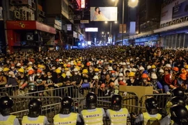 Cảnh sát Hong Kong bắt nhiều người biểu tình "Chiếm Trung tâm"