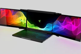 Ngỡ ngàng "siêu laptop" ba màn hình siêu nét 4K của Razer