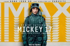 "Mickey 17" của đạo diễn Hàn Quốc Bong Joon Ho đã xuất sắc giành vị trí quán quân tại phòng vé Bắc Mỹ trong tuần đầu ra mắt. (Nguồn: Criticalpopcorn)